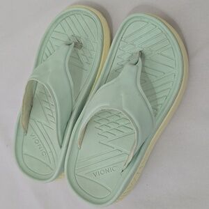 Vionic Restore Sandal. Size 6 Color Wasabi